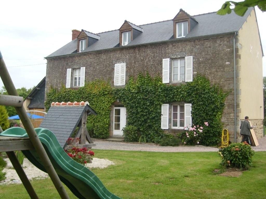 maison de ct&eacute;